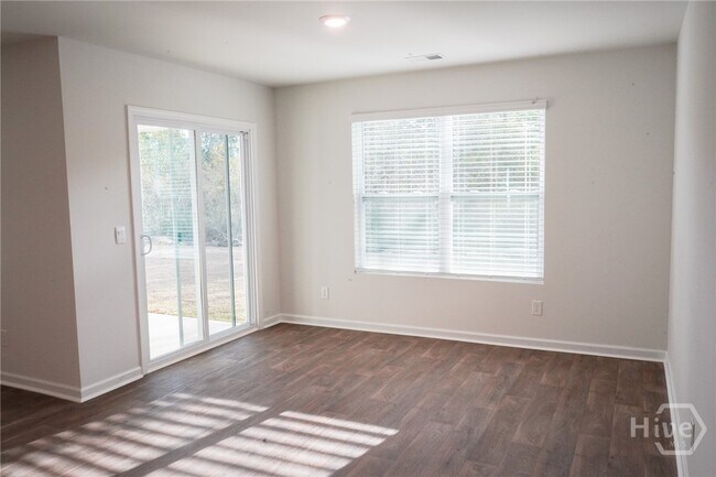 Building Photo - 423 Coconut Dr