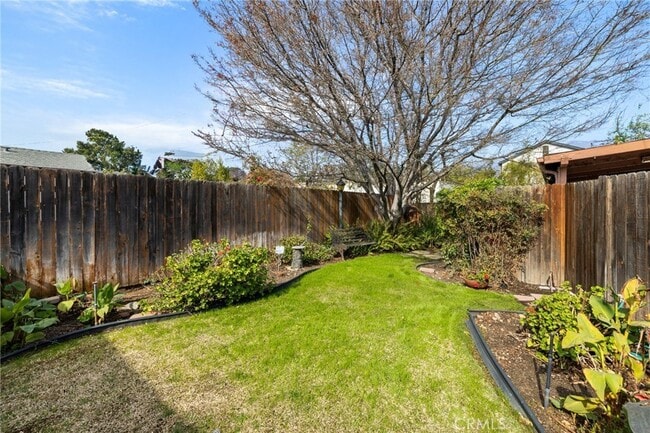 Building Photo - 2255 Loma Vista St