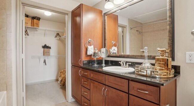 Building Photo - Big Layout Energy