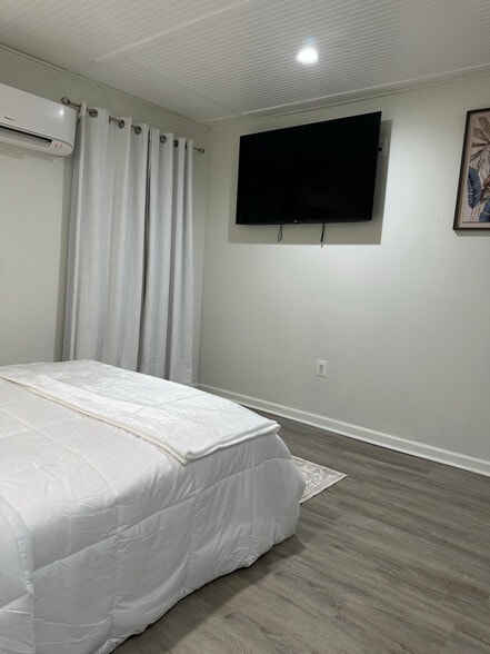 Building Photo - 13106 Wellford Dr