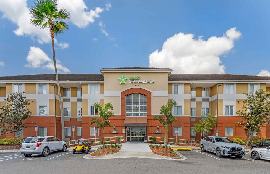 Building Photo - Furnished Studio-Orlando - Convention Ctr - Int'l Drive Area