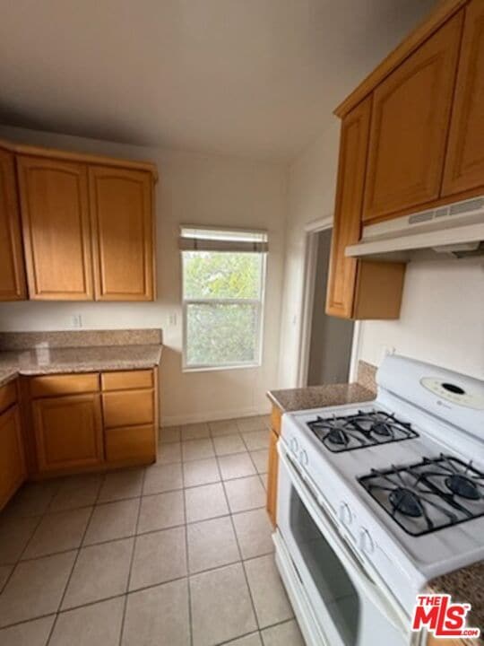 Building Photo - 123 Benton Wy