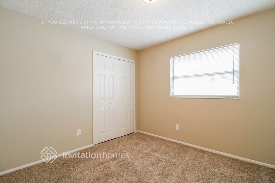Building Photo - 1542 Canterbury Cir