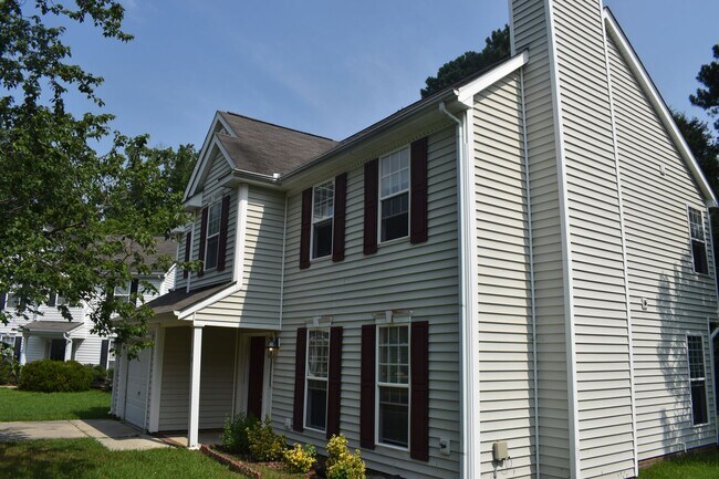 Building Photo - Beautiful 3-Bedroom Home