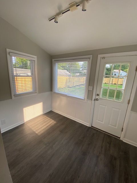 Building Photo - 236 W Kanawha Ave