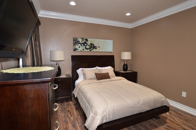 Building Photo - Meridian FURNISHED 2 BDR /2 BATH Luxury Condo - RESORT STYLE LIVING, 1-1/2 Blocks From The Heart ...