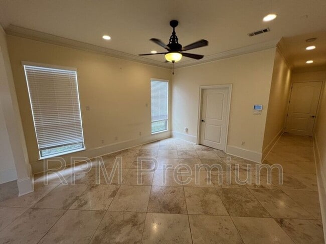 Building Photo - 17703 Shady Creek Ave