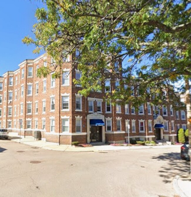 Building Photo - 62 Woodstock Ave