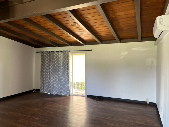 Entrance to Apt. - 4607 Plaza Ln