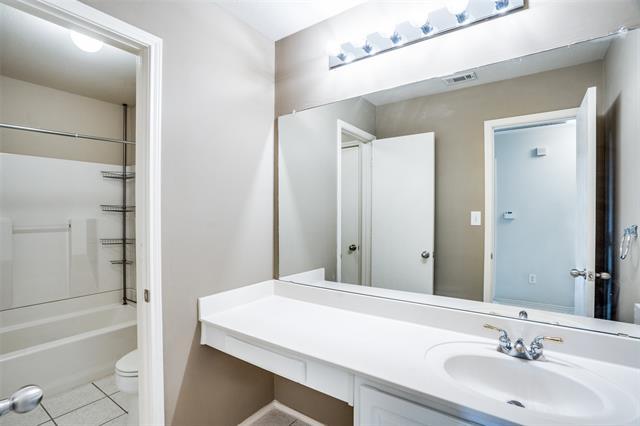 Building Photo - 8600 Brunswick Dr