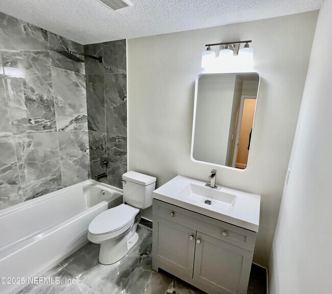 Building Photo - 13582 Cardona Dr