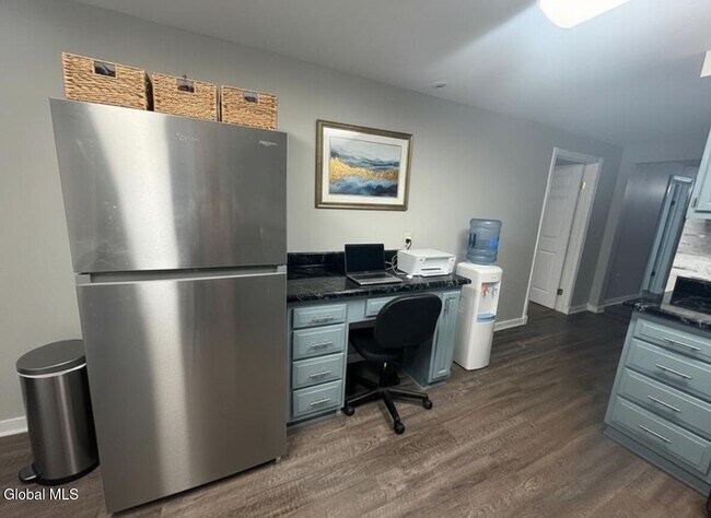 Building Photo - 603 1st St