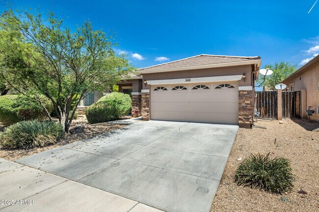 Building Photo - 4618 W Cottontail Rd