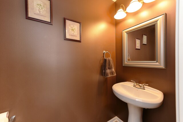 Building Photo - 161 Springbrook Trail S