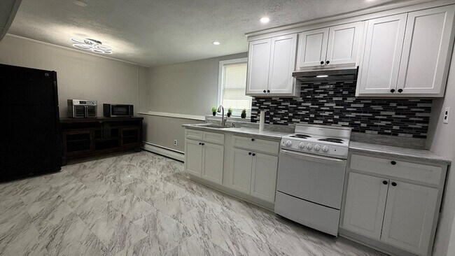 Building Photo - 23 Orchard Ave