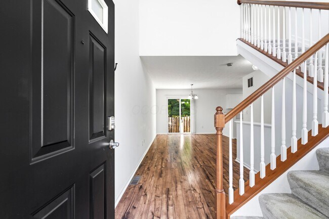 Building Photo - 1113 Green Knoll Dr