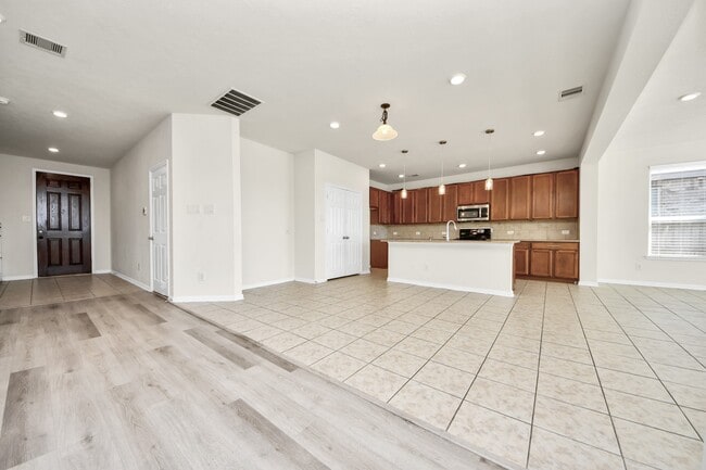 Building Photo - 24123 Adobe Ridge Ln