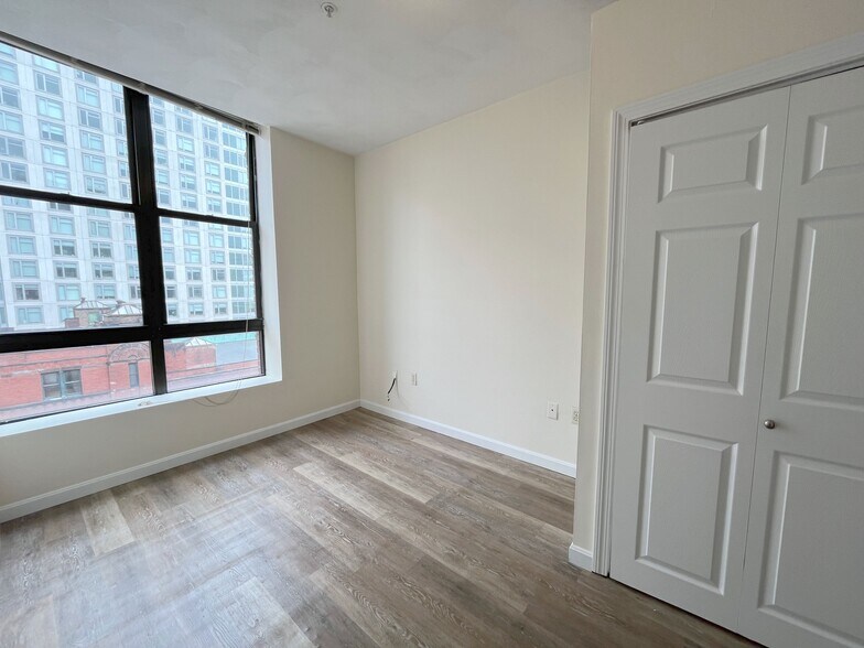 Building Photo - 83 Essex St