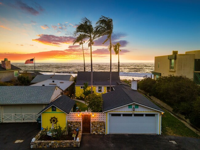 Building Photo - Hawaiian Beach Style Home in the Solimar B...