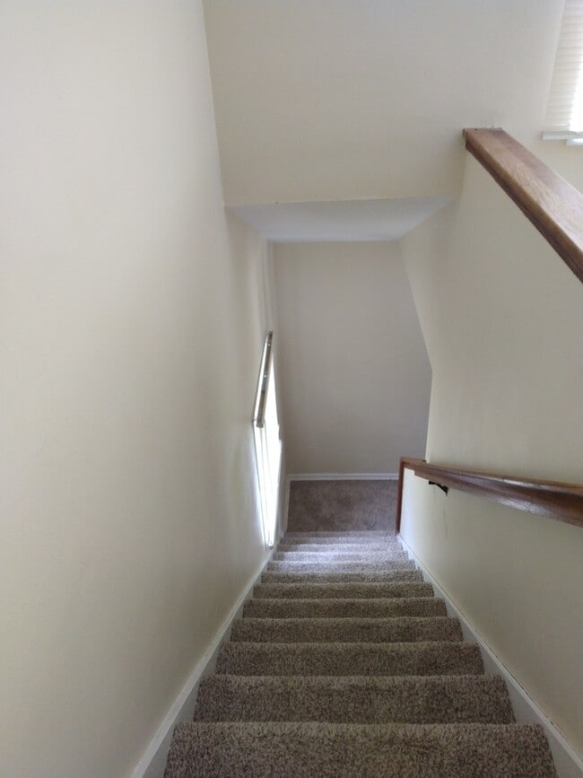 Building Photo - 3484 Western Ave