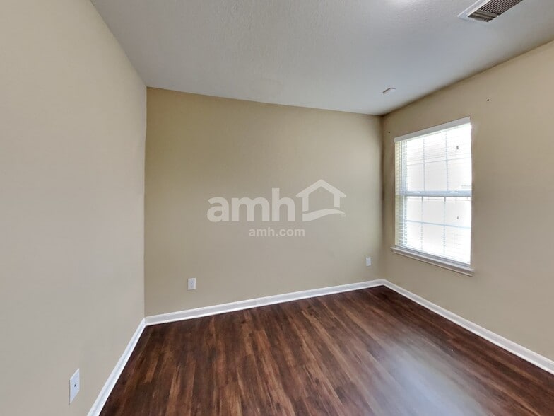 Building Photo - 6907 Oleander Grove Way