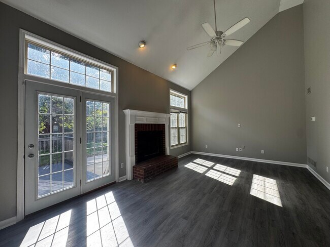 Building Photo - 2224 Wilmington Ln