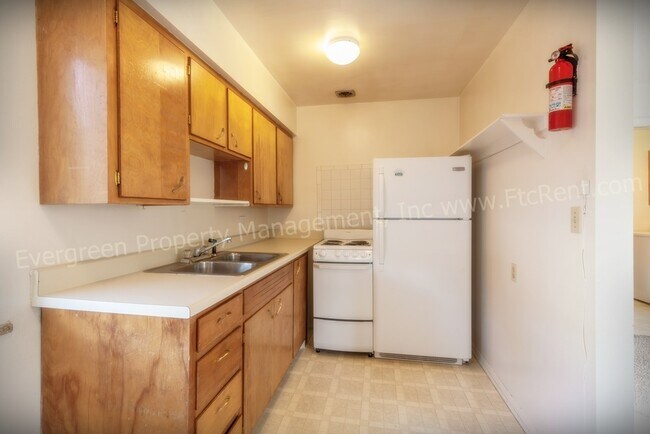 Building Photo - 309 N Shields St