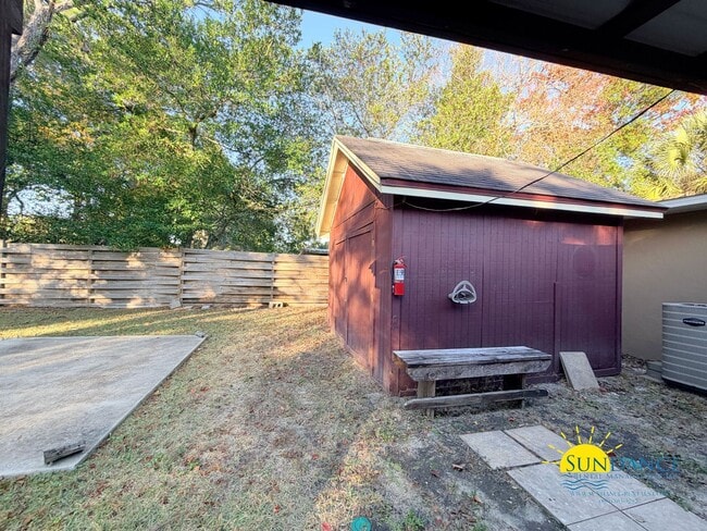 Building Photo - Lovely 4-Bedroom Home Close to Ferry Park!