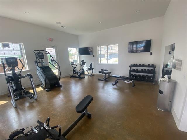 Building Photo - 213 Suma Dr