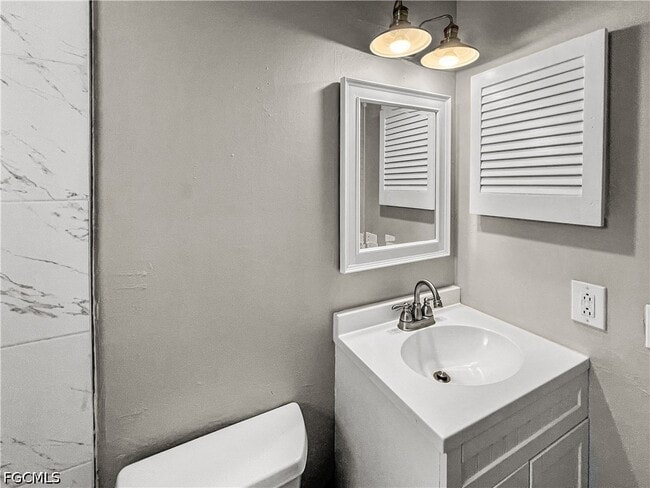 Building Photo - 18660 Miami Blvd