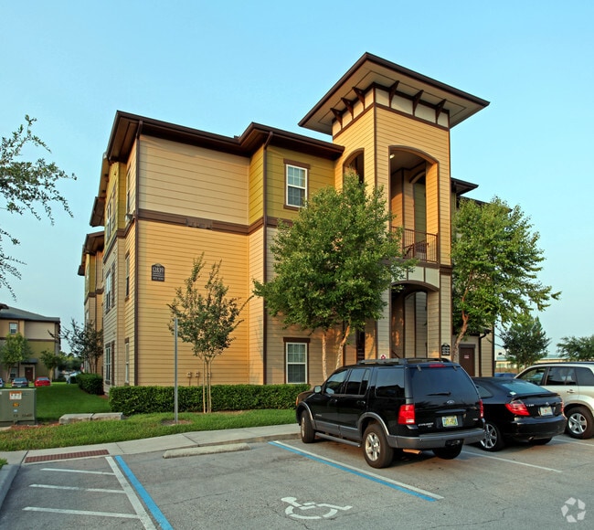 Orion on Orpington Student Housing Orlando, FL Apartment Finder