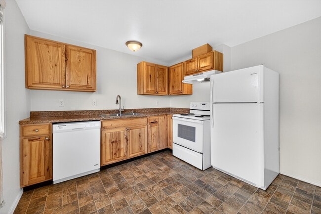 Building Photo - Cute 2 bedroom Near Downtown Tacoma & I-5