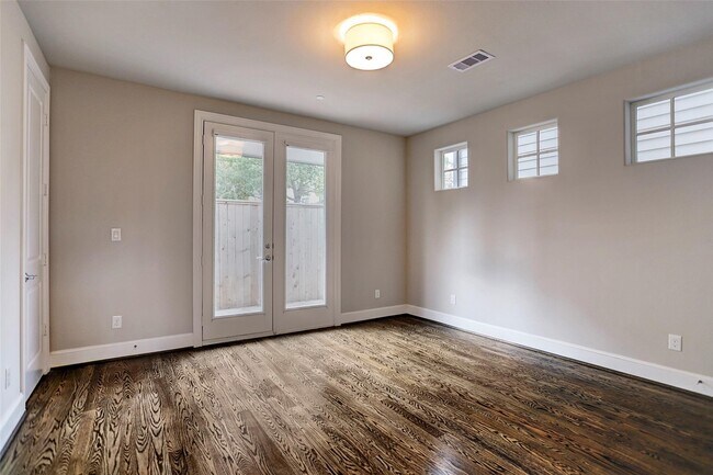 Building Photo - 4206 Eigel St