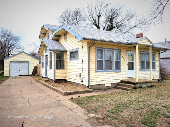 Primary Photo - 143 N Clara St