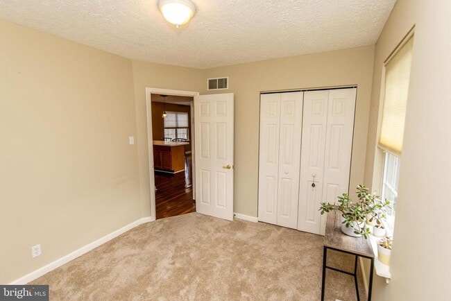 Building Photo - 2743 Rutland Rd