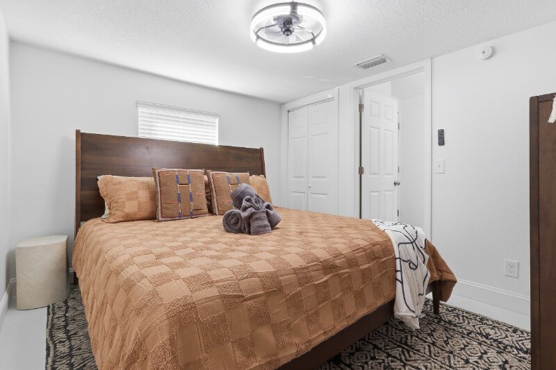 Building Photo - 118 W Sligh Ave