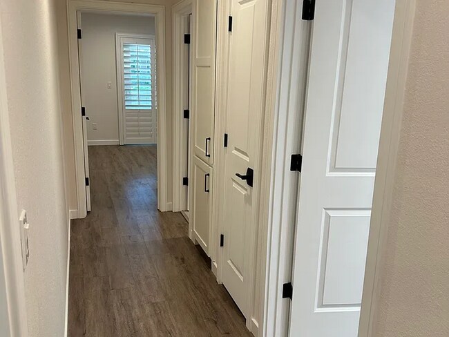 Building Photo - Almaden - Exectuve style 3 bedroom 2 bath ...