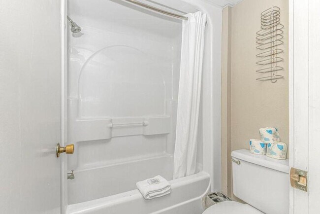 Building Photo - 1501 S Ocean Blvd