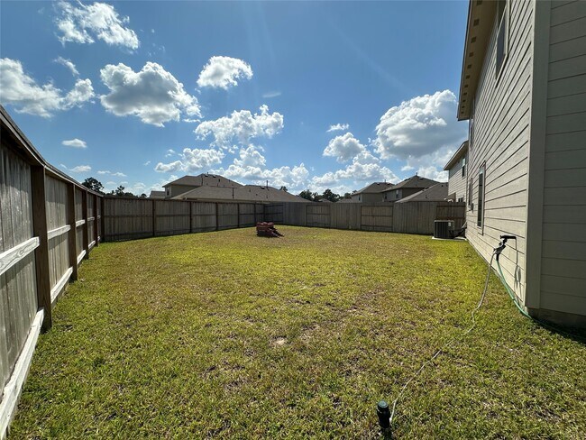Building Photo - 21042 Longeni Dr