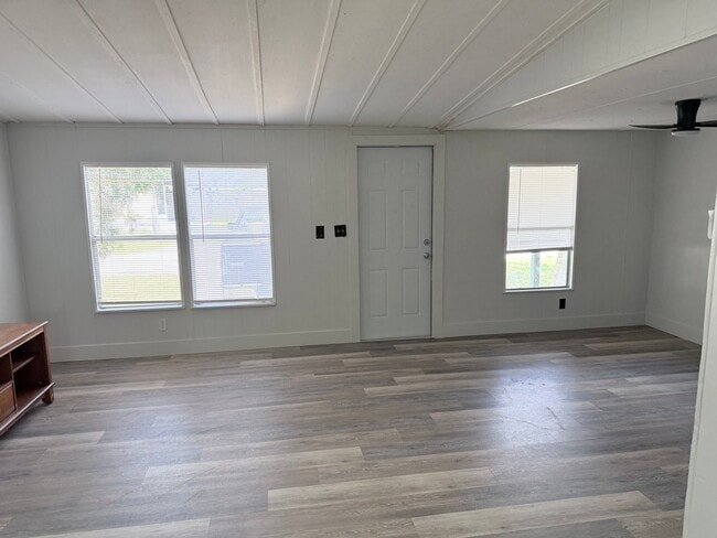 Building Photo - 20504 Spanish Ln