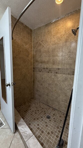 Building Photo - 3034 Fieldview Dr