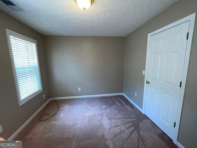 Building Photo - 102 Carolinas Way