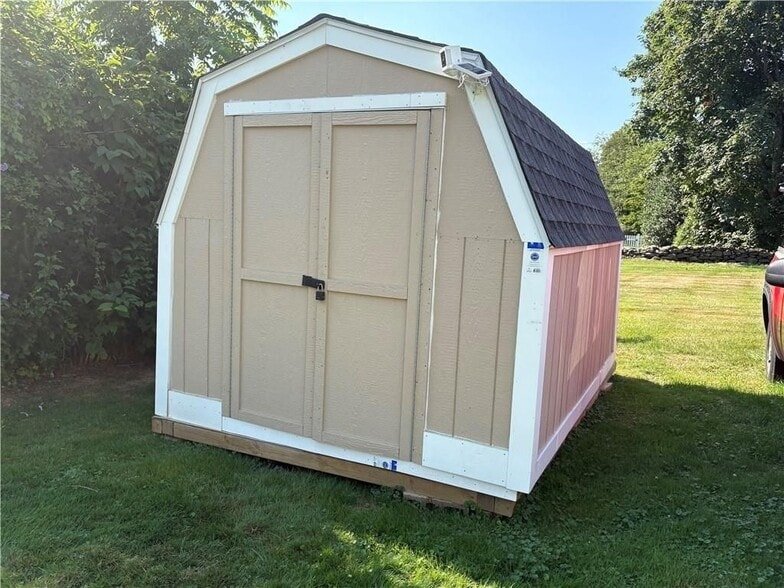 Building Photo - 438 Wolcott Ave