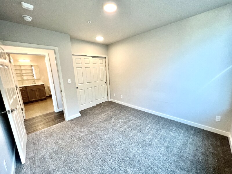 Building Photo - 1925 S I St