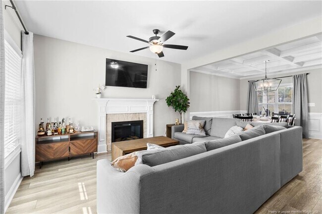 Building Photo - 101 E 6th Ave