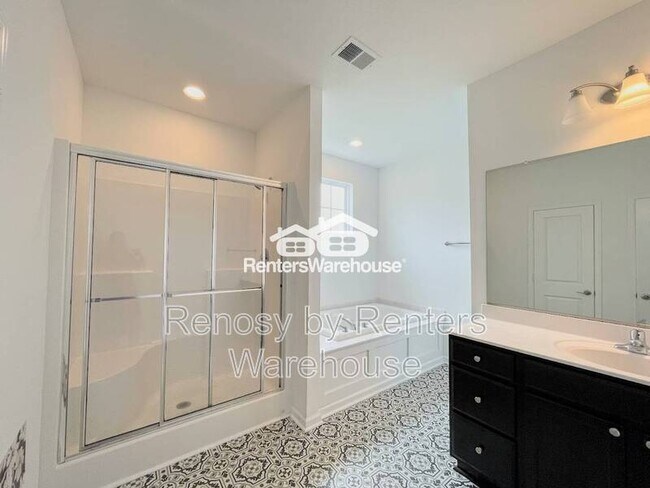 Building Photo - 1713 Dresdon Ln