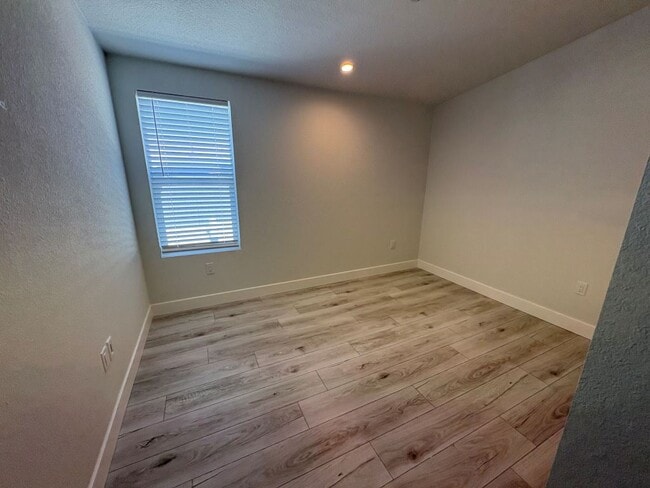 Building Photo - 20683 Waalew Rd