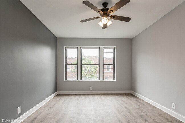 Building Photo - 7046 Crandon