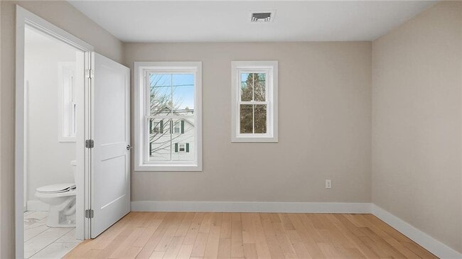 Building Photo - 133 Graystone St