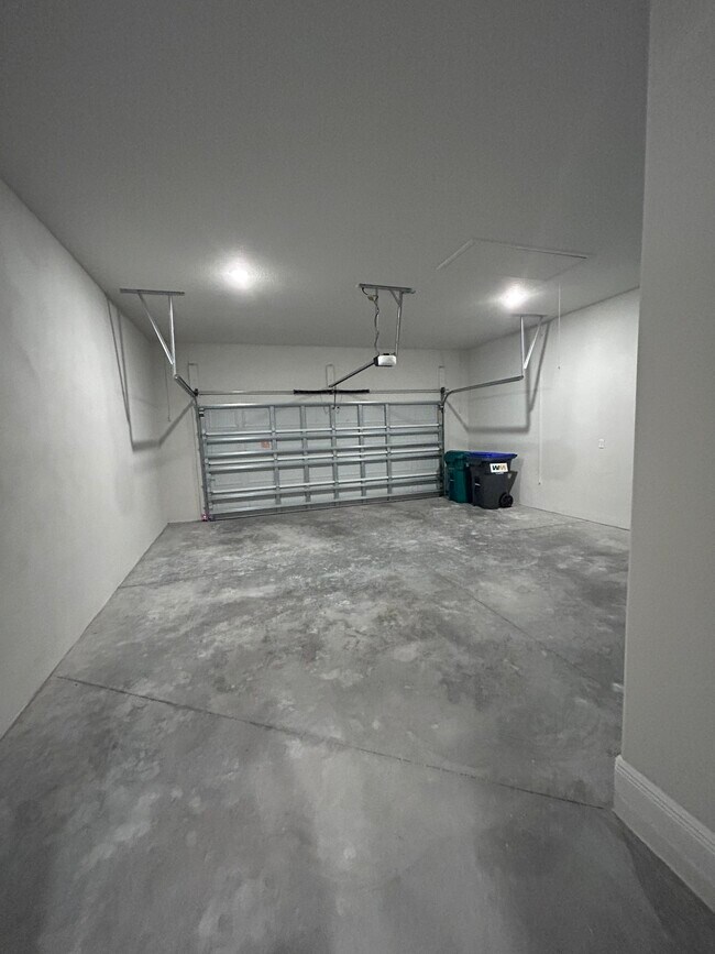 Building Photo - 203 W Mickey Mantle Path